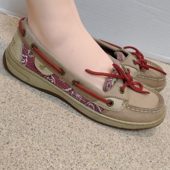 👍 Ladies Size 6 Sperry Shoes.    S1 - Picture 1 of 4